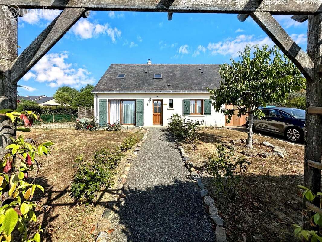 Maison lumineuse avec terrain paysager - photo 14