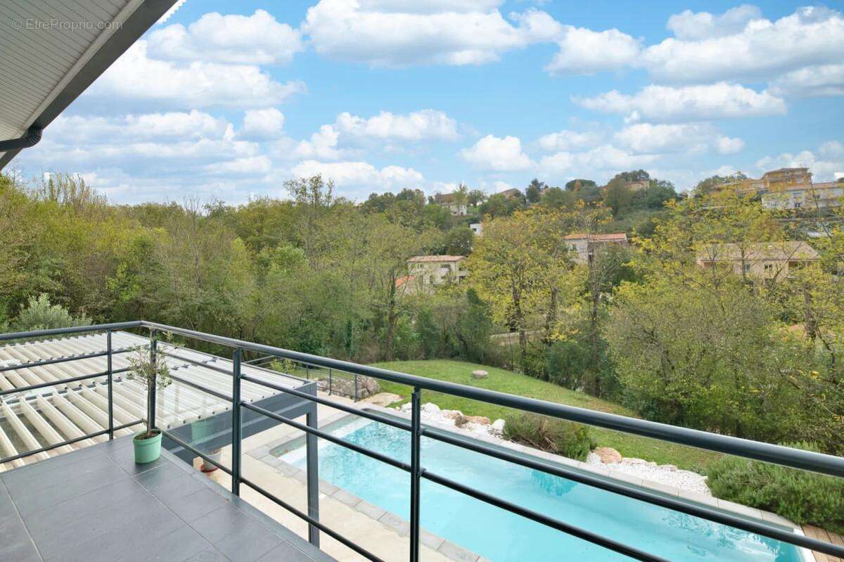 Maison à LACROIX-FALGARDE