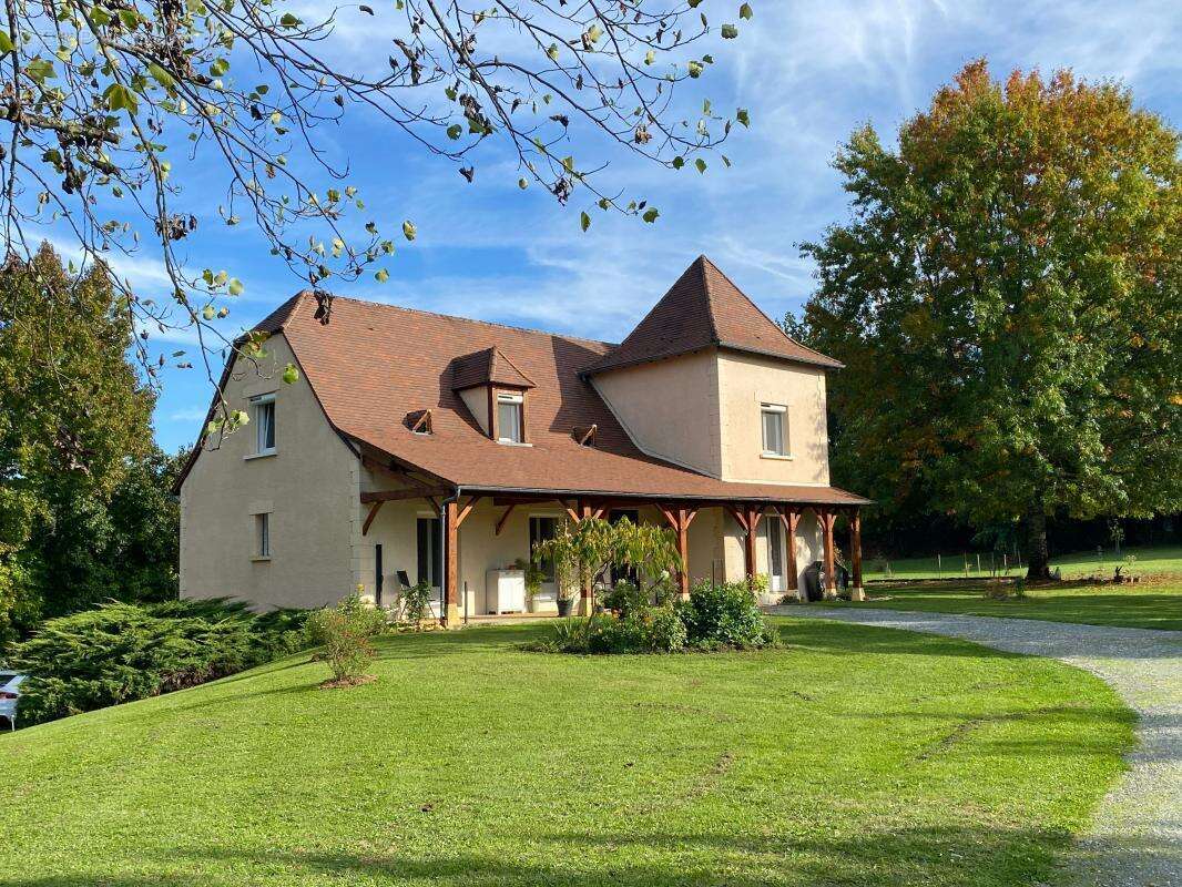 Maison à SAINT-AVIT-DE-VIALARD