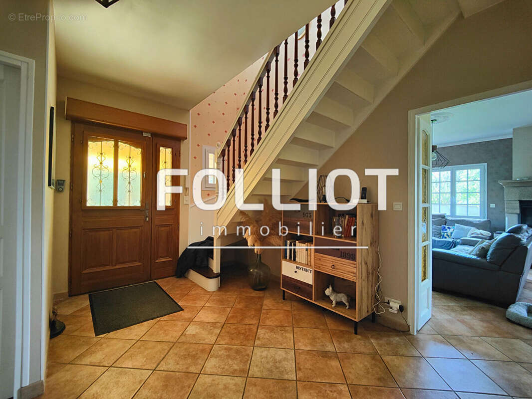 Maison à SAINTE-MARGUERITE-D&#039;ELLE