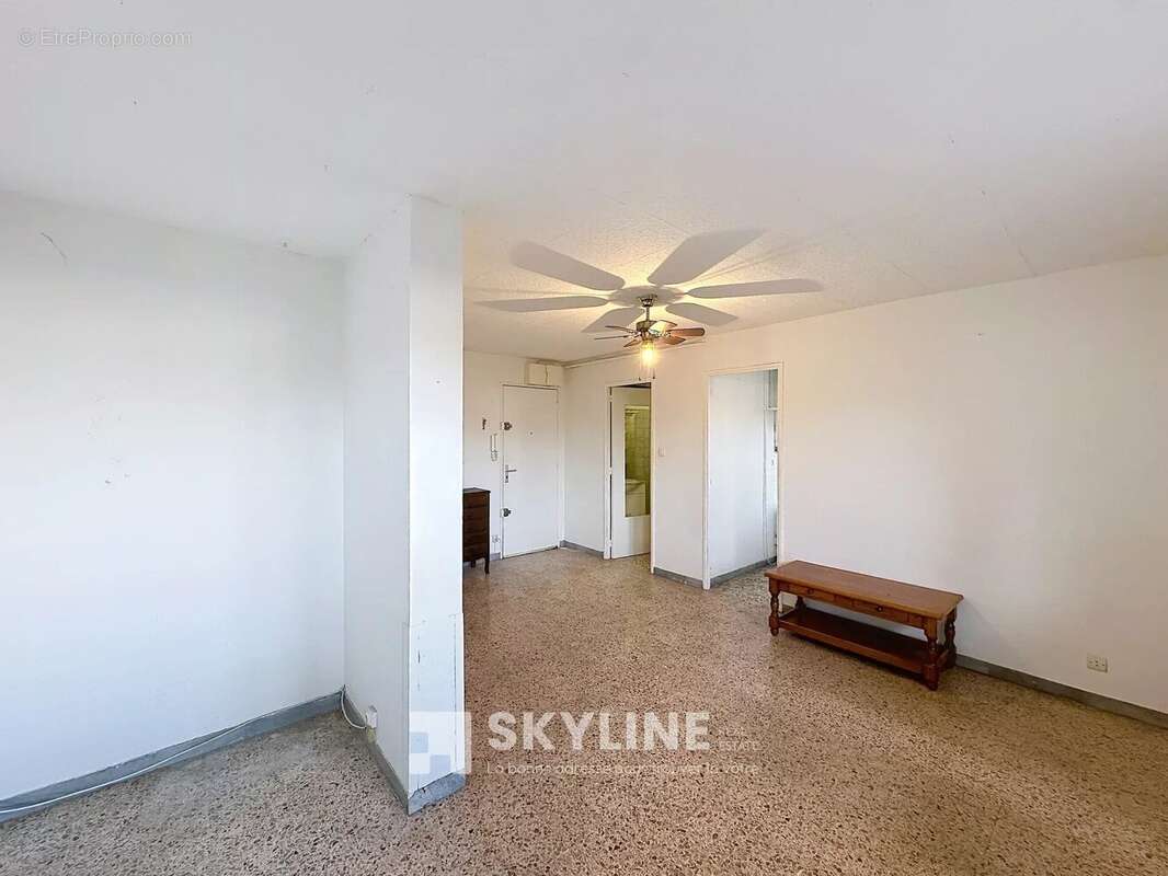Appartement à MARSEILLE-4E