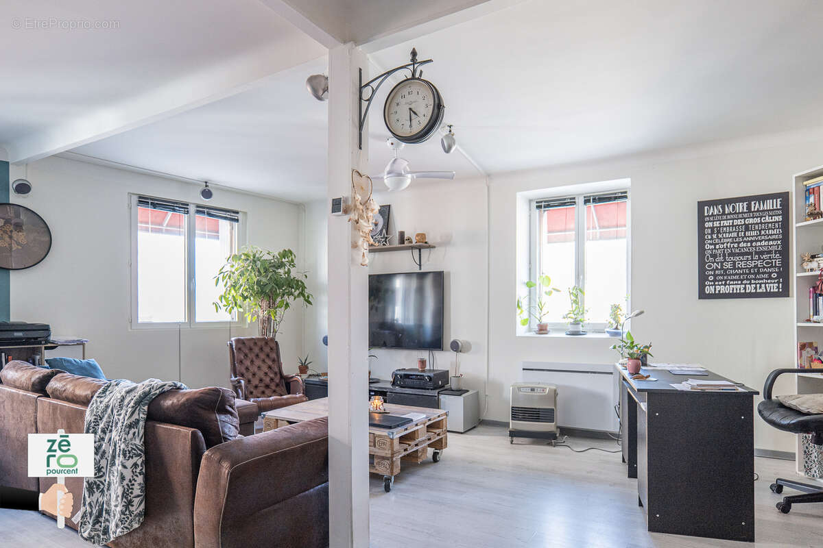 Commerce à LA FERRIERE