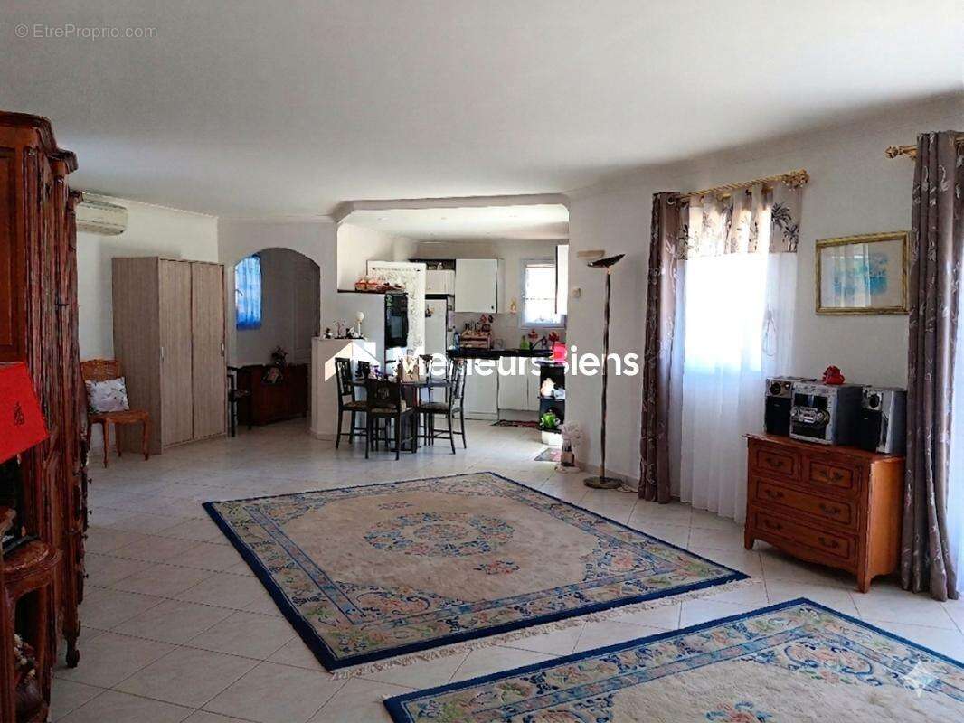 Maison à BOUILLARGUES