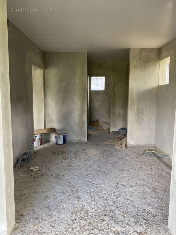 Les Trois Ilets / Anse à l 'Ane: Villa T4 en cours de construction - photo 7