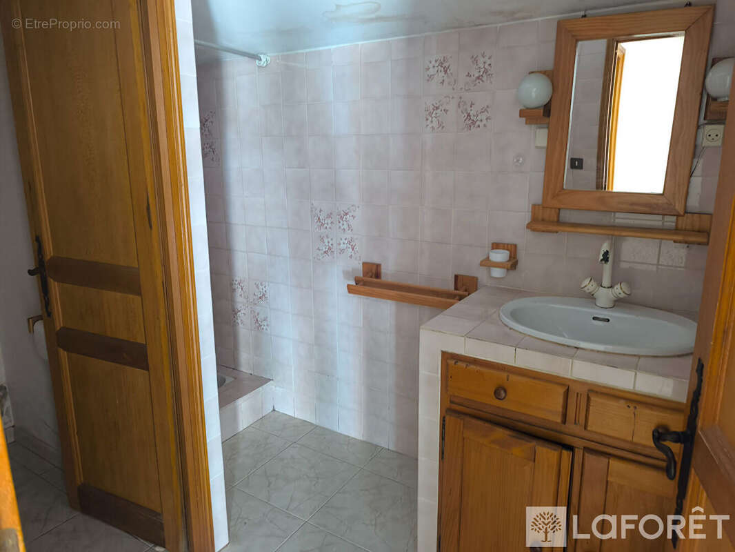 Maison + T2 Sainte Cécile Les Vignes 8 pièce(s)  170 m2 - photo 12