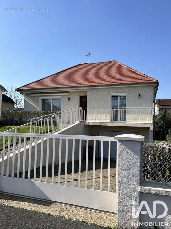 Maison 104 m² à Dampniat  - photo 3