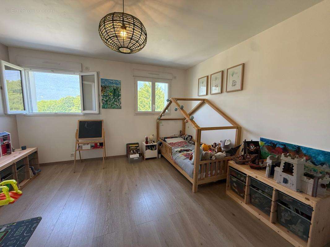 Appartement à VIVIERS-DU-LAC