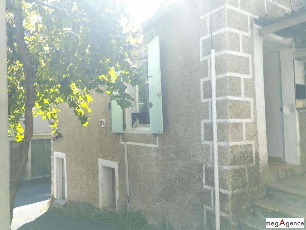 Maison à SAINT-GERMAIN-DE-CALBERTE