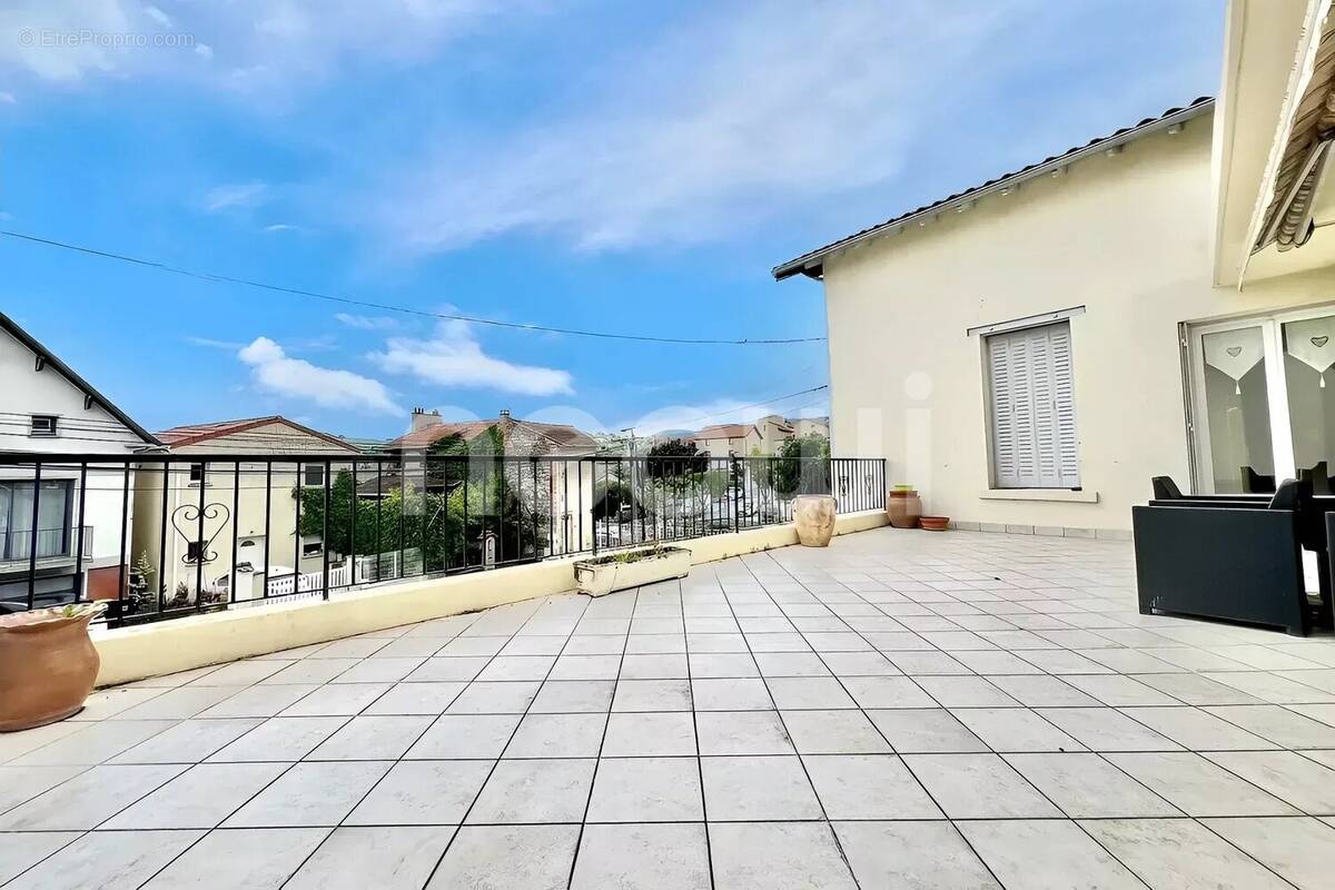 Maison à CHATELGUYON