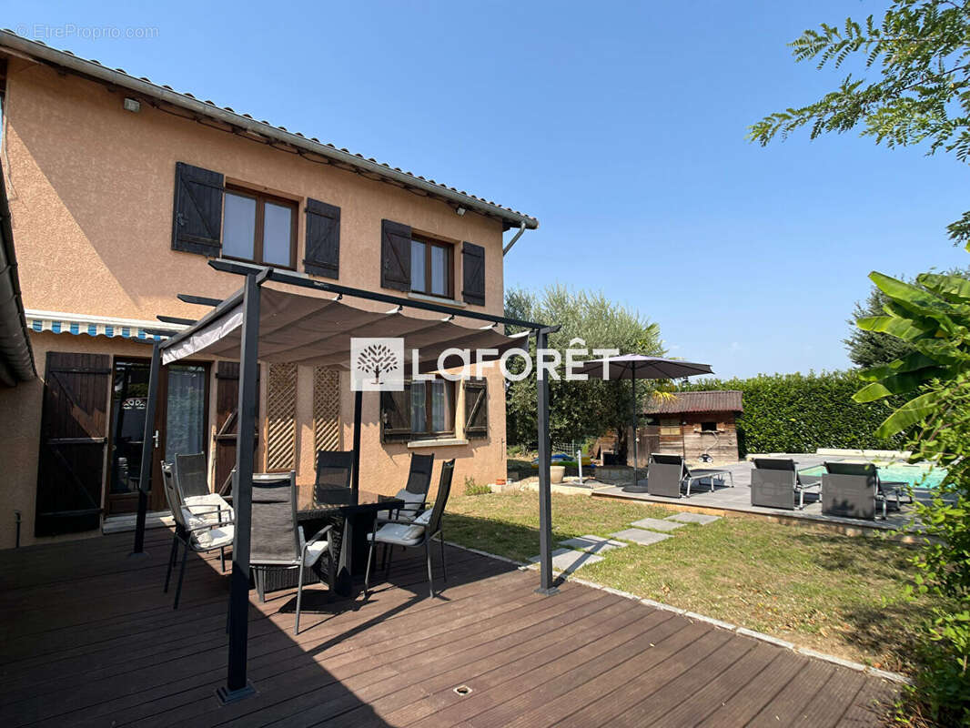 Maison à SAINT-DIDIER-DE-FORMANS