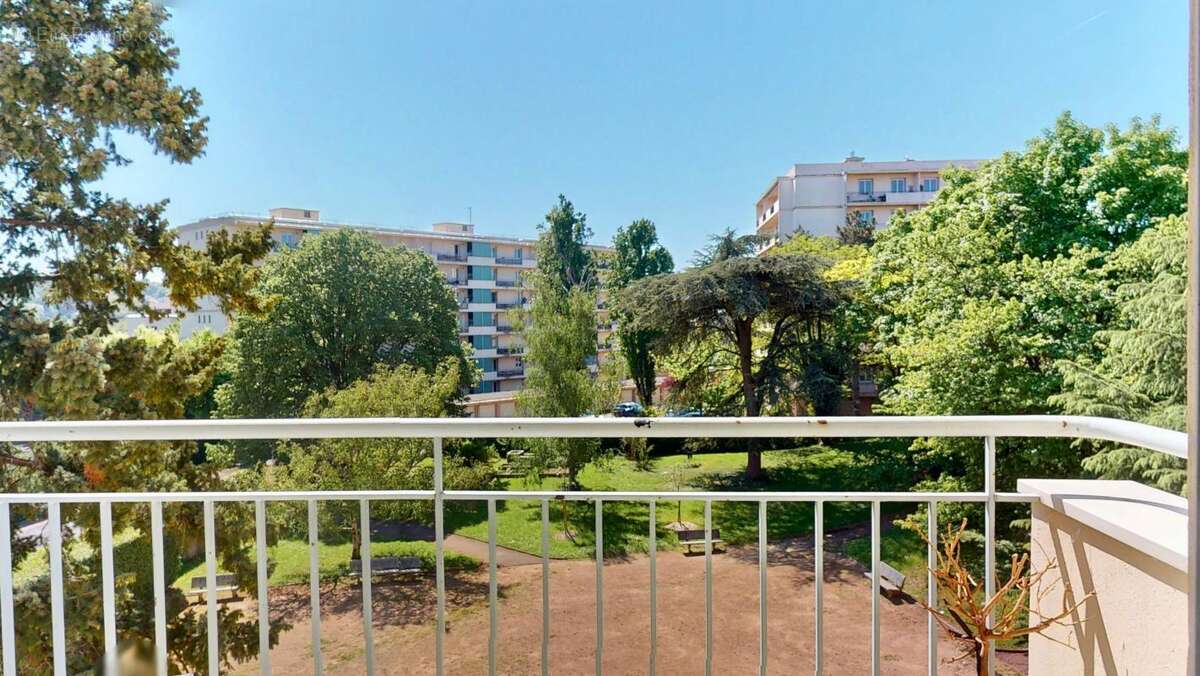 Appartement à TASSIN-LA-DEMI-LUNE
