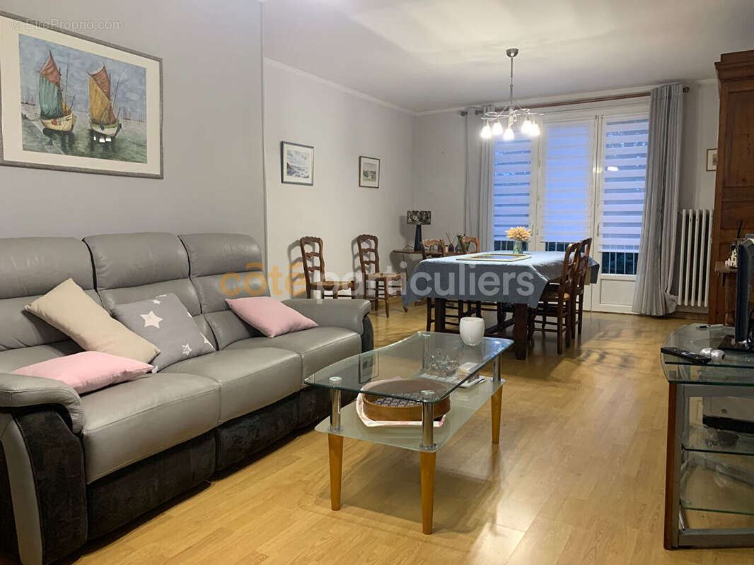 Maison à BRICQUEVILLE-LA-BLOUETTE