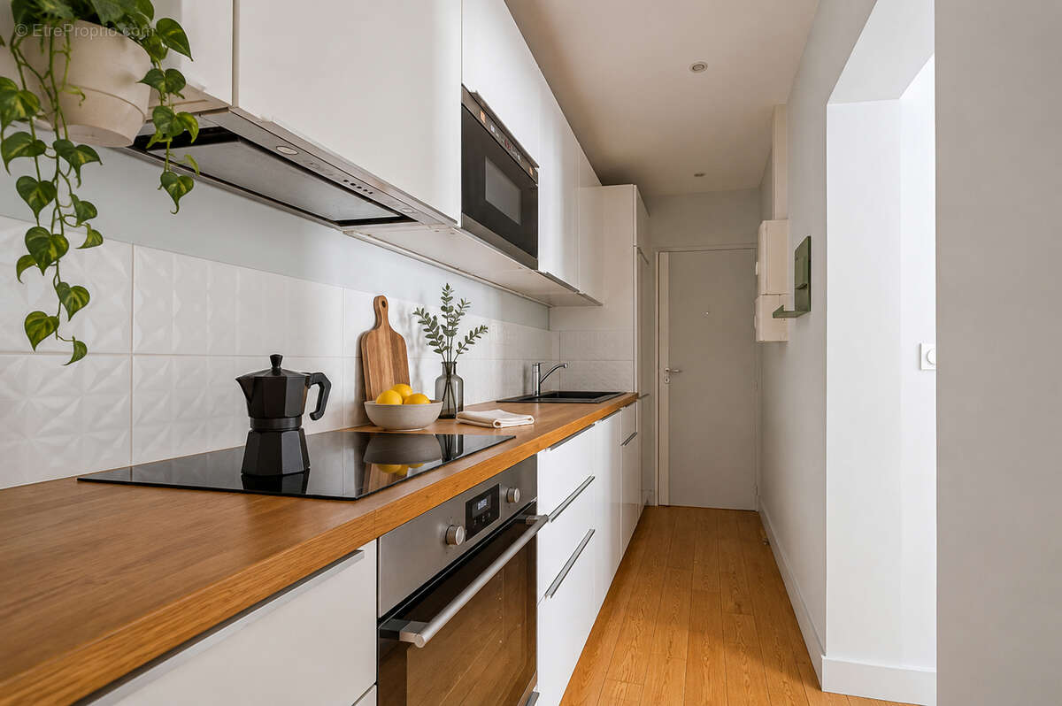 Appartement à PARIS-18E