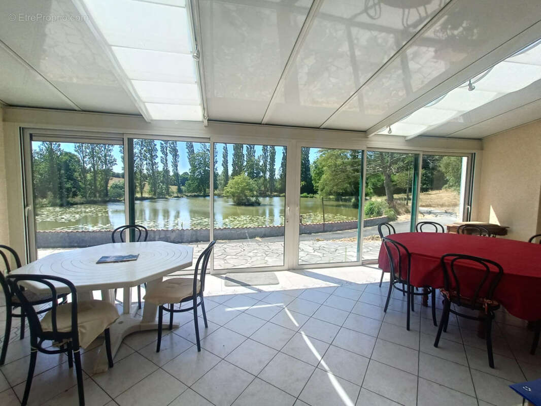 Maison à SAINT-MESMIN