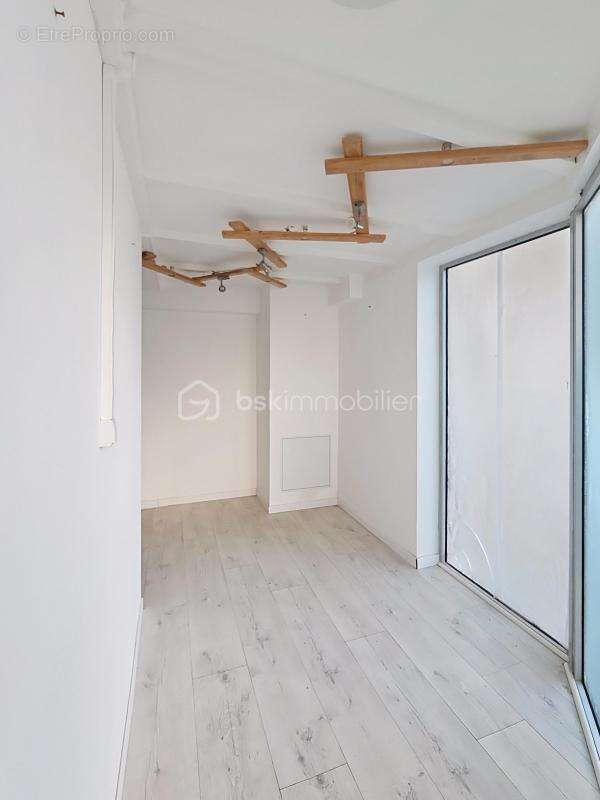 Commerce à LA GRANDE-MOTTE