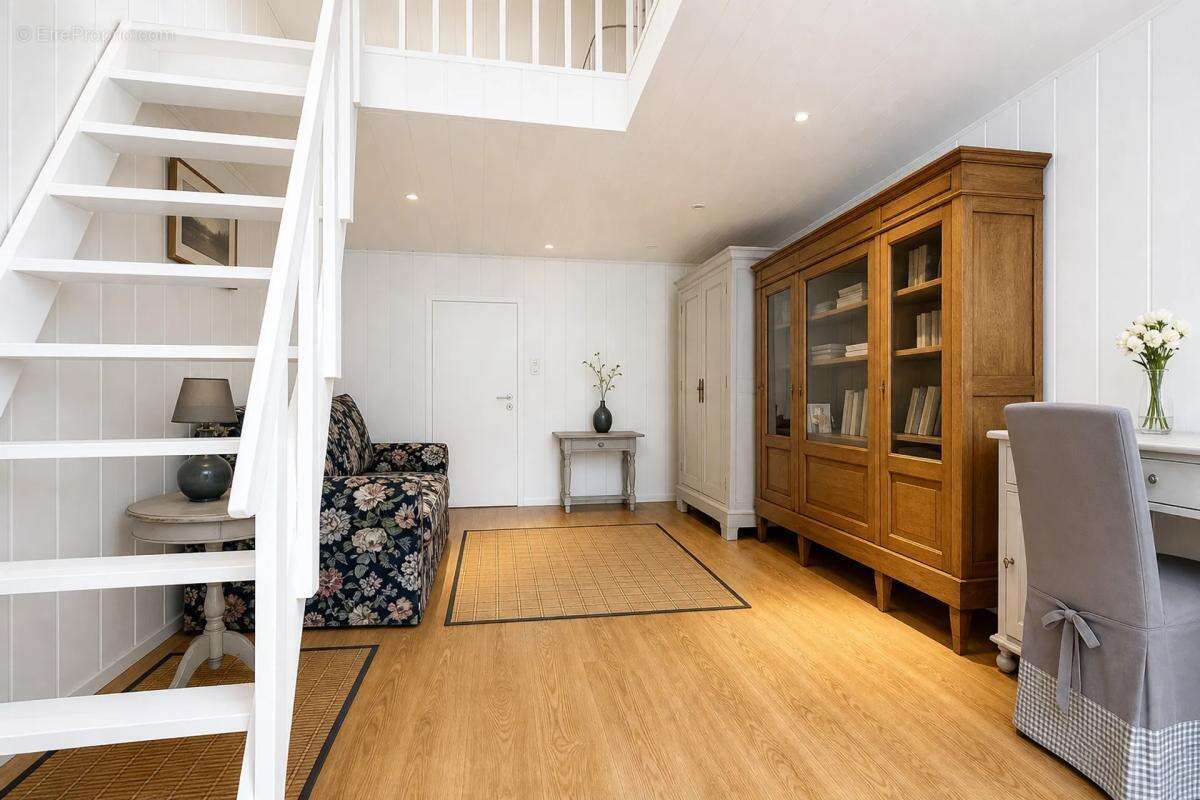 Maison de caractère de 7 pièces de 186 m² à Chécy - photo 6