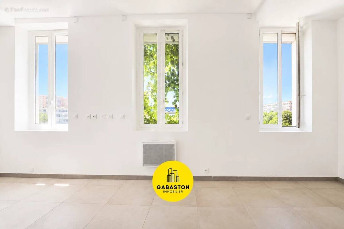 Appartement à MARSEILLE-3E