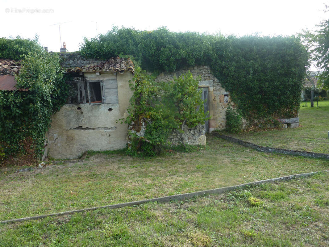Maison à NALLIERS