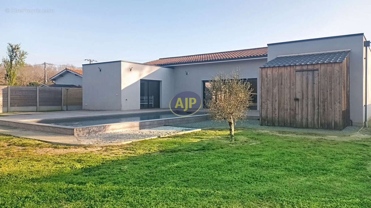 Villa Queyrac 5 pièce(s) 200 m2 - photo 2