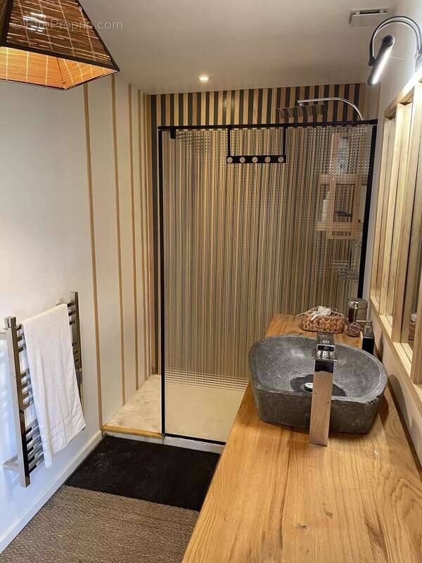 Maison à VARENNES-SAINT-SAUVEUR