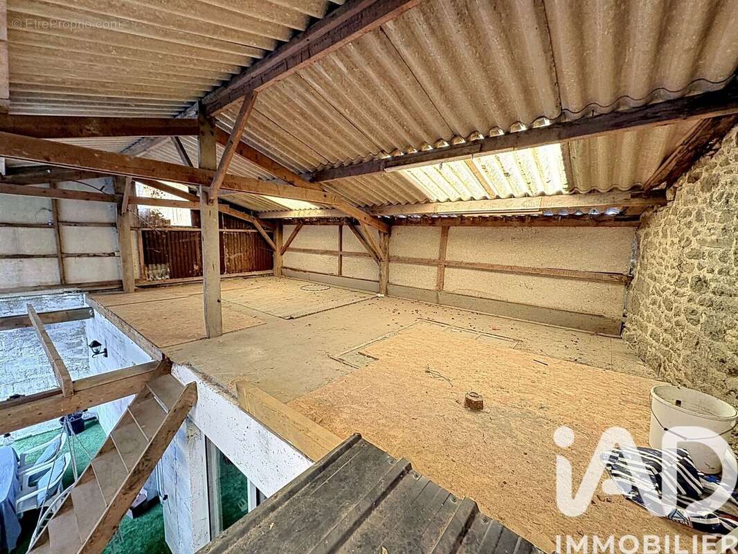 Photo 2 - Maison à LE TRONCHET