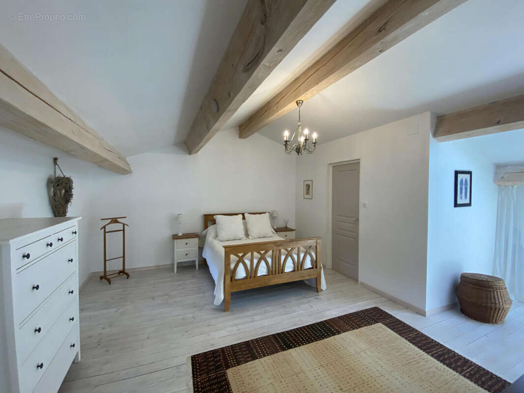 Superbe propriété rurale rénovée avec potentiel commercial près de Chalais - photo 11
