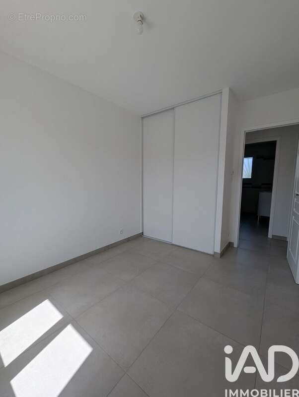 Maison 85 m² à Saint-Simon-De-Pellouaille  - photo 7