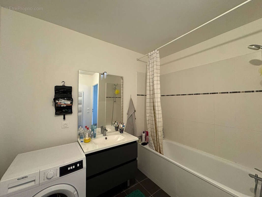 Appartement à AUBERVILLIERS