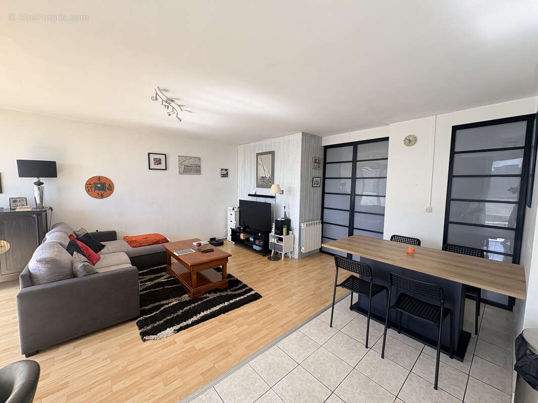 Bel appartement T3 lumineux avec balcon et garage KERFEUNTEUN - photo 6