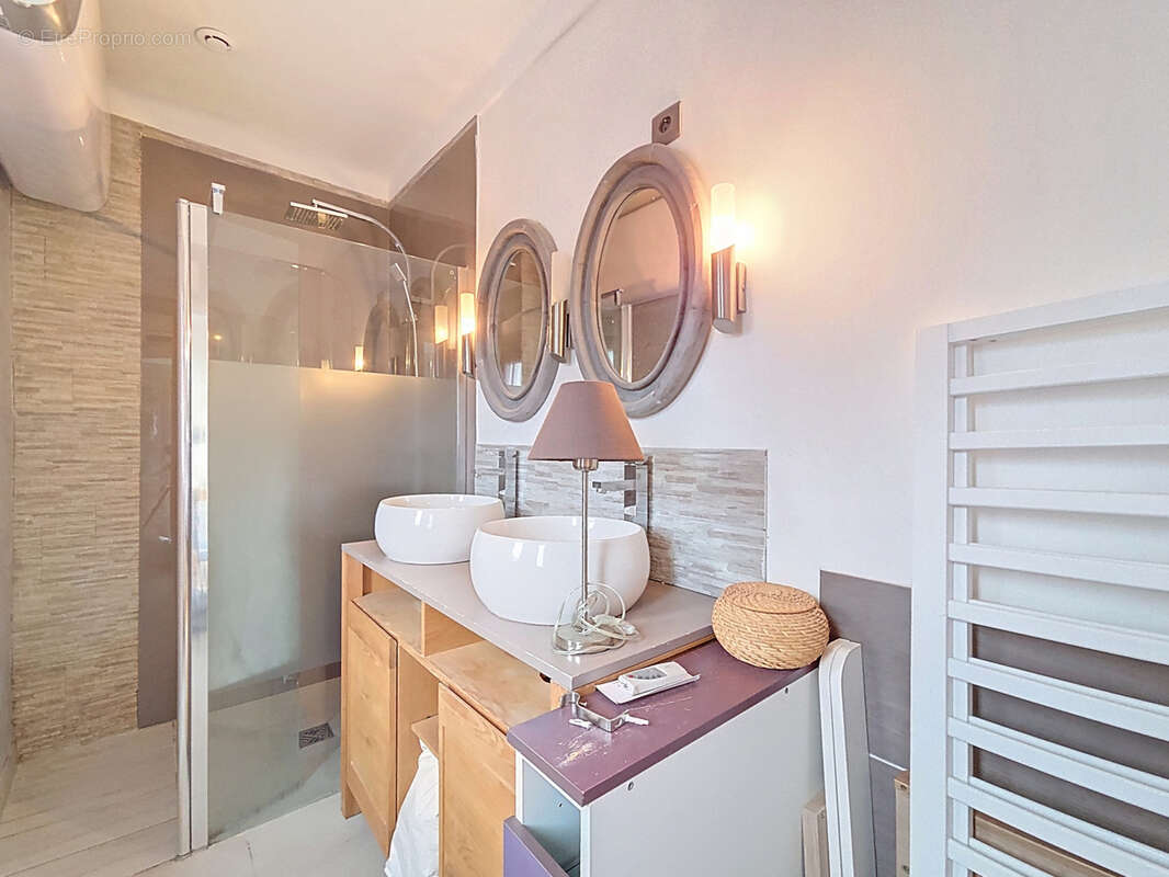 Appartement à VENCE