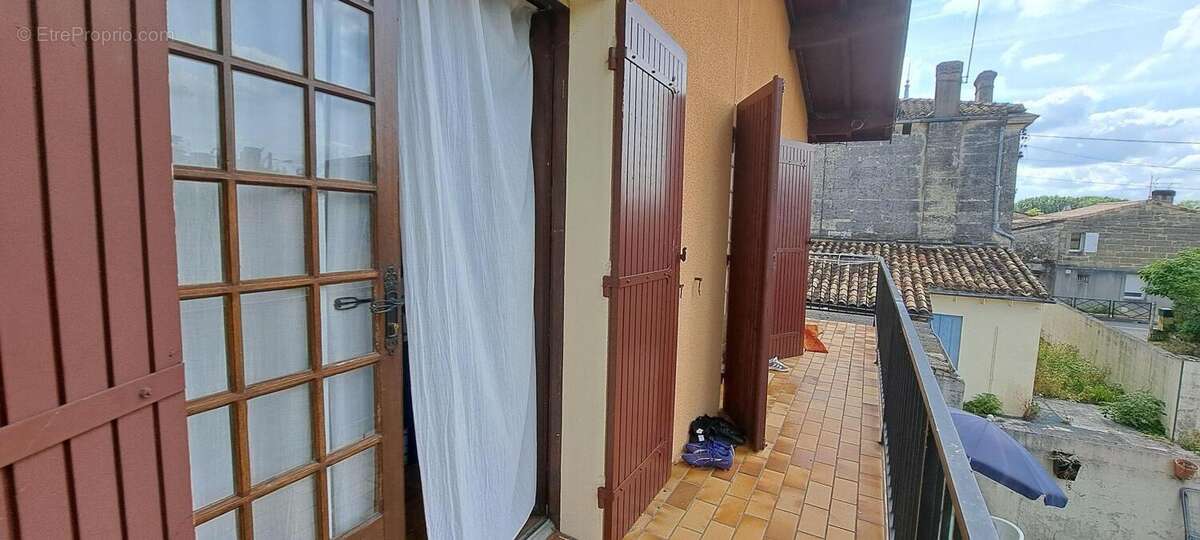 Maison à AMBARES-ET-LAGRAVE