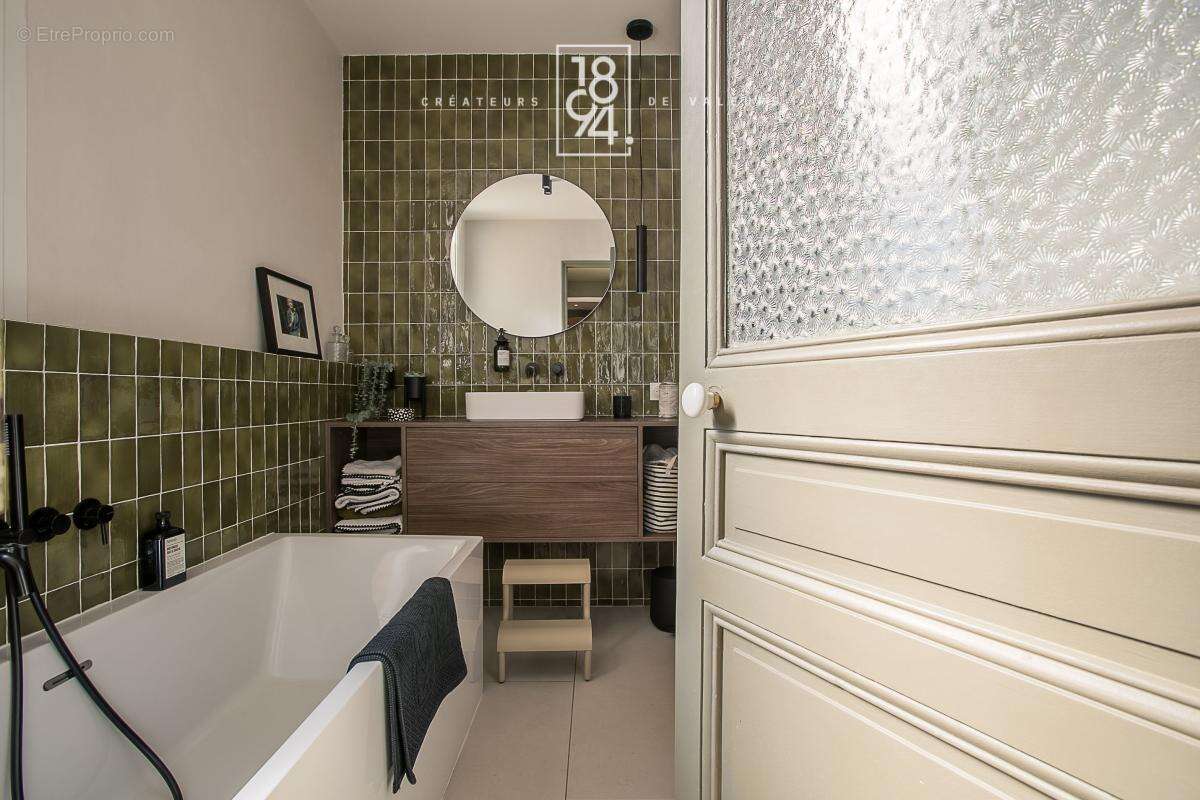 Appartement à MARSEILLE-5E