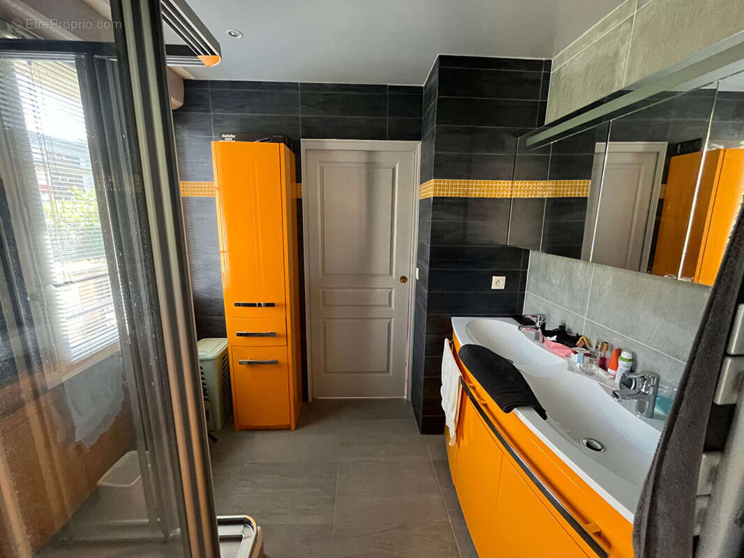 Rare à la vente 5 pièces 160 m² au calme traversant 2 balcons - photo 10