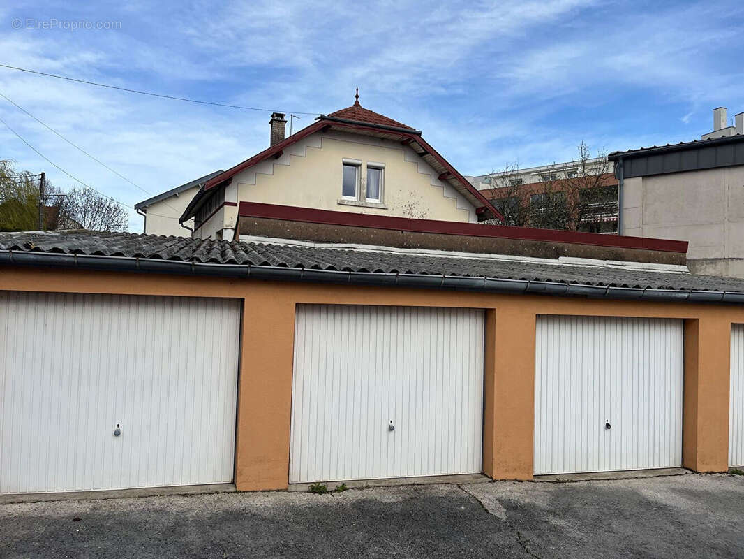 Parking à BESANCON