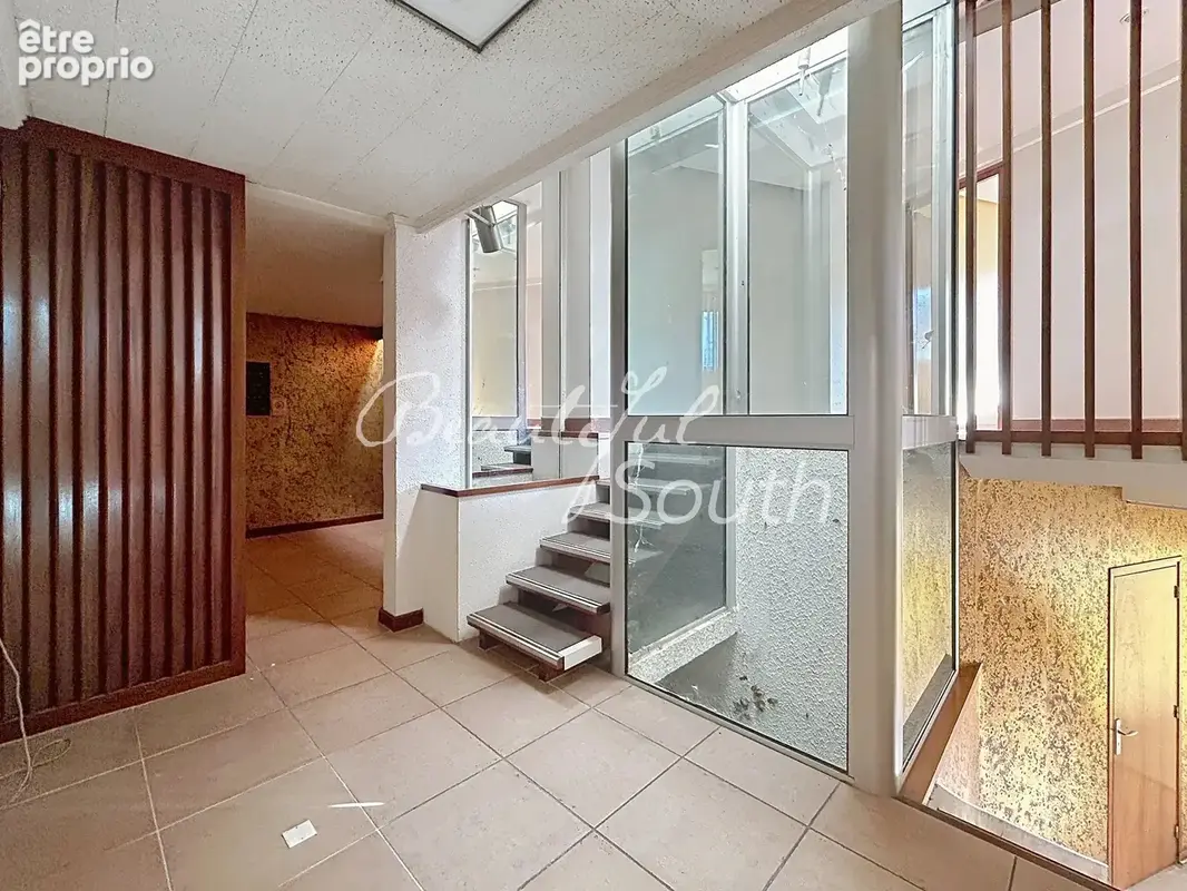 Bureaux spacieux de 162 m² à Perpignan - photo 2