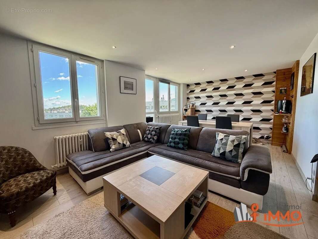 Appartement à SAINT-ETIENNE