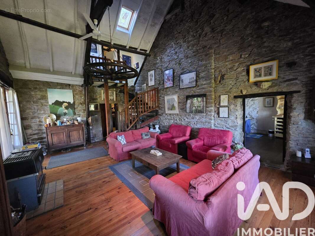 Maison 206 m² à Gagnac-Sur-Cere  - photo 5