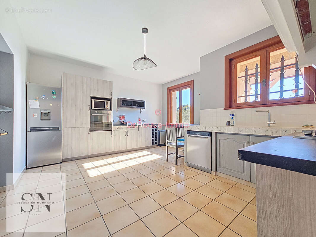 Maison 221 m² à La Sauvetat-Sur-Lede  - photo 5