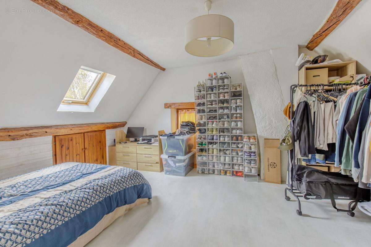 Superbe maison en pierres rénovée de 9 pièces sur Arthies - photo 9