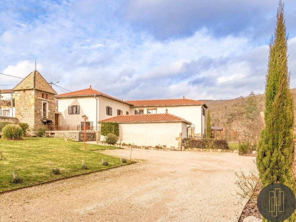 Maison à LE PERREON