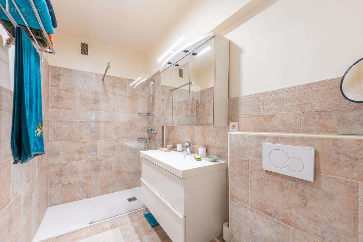 Appartement à VILLE-D'AVRAY