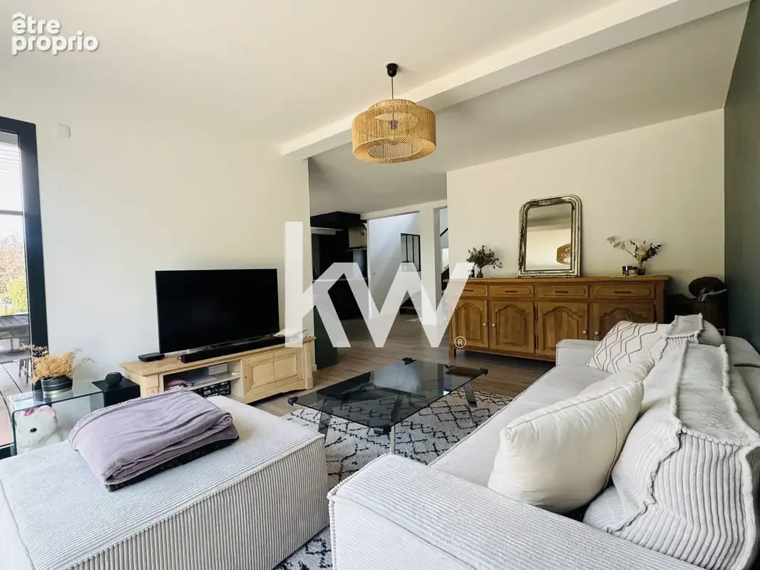 Maison 6 pièces 129 m² à vendre à Saint-Martin-La-Plaine (42800) - photo 9