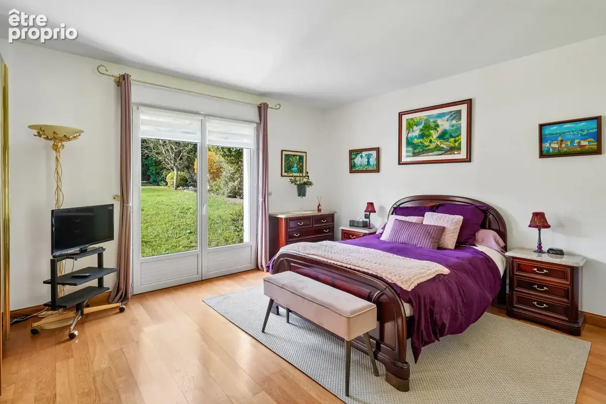 Louveciennes (78) - Maison de prestige avec piscine - photo 24