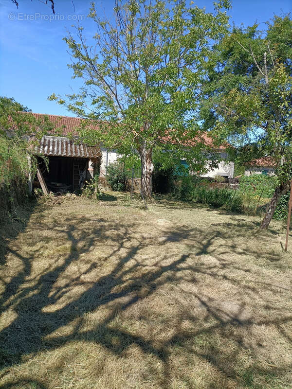 Maison à BUSSIERE-POITEVINE