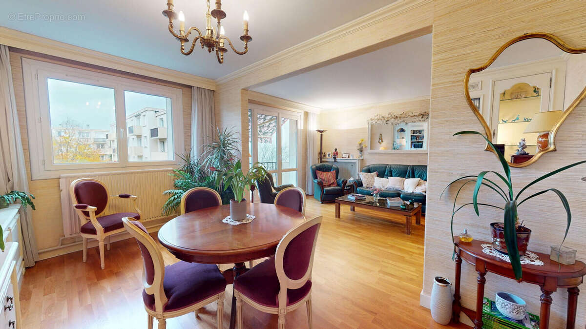 Appartement à BOIS-D'ARCY