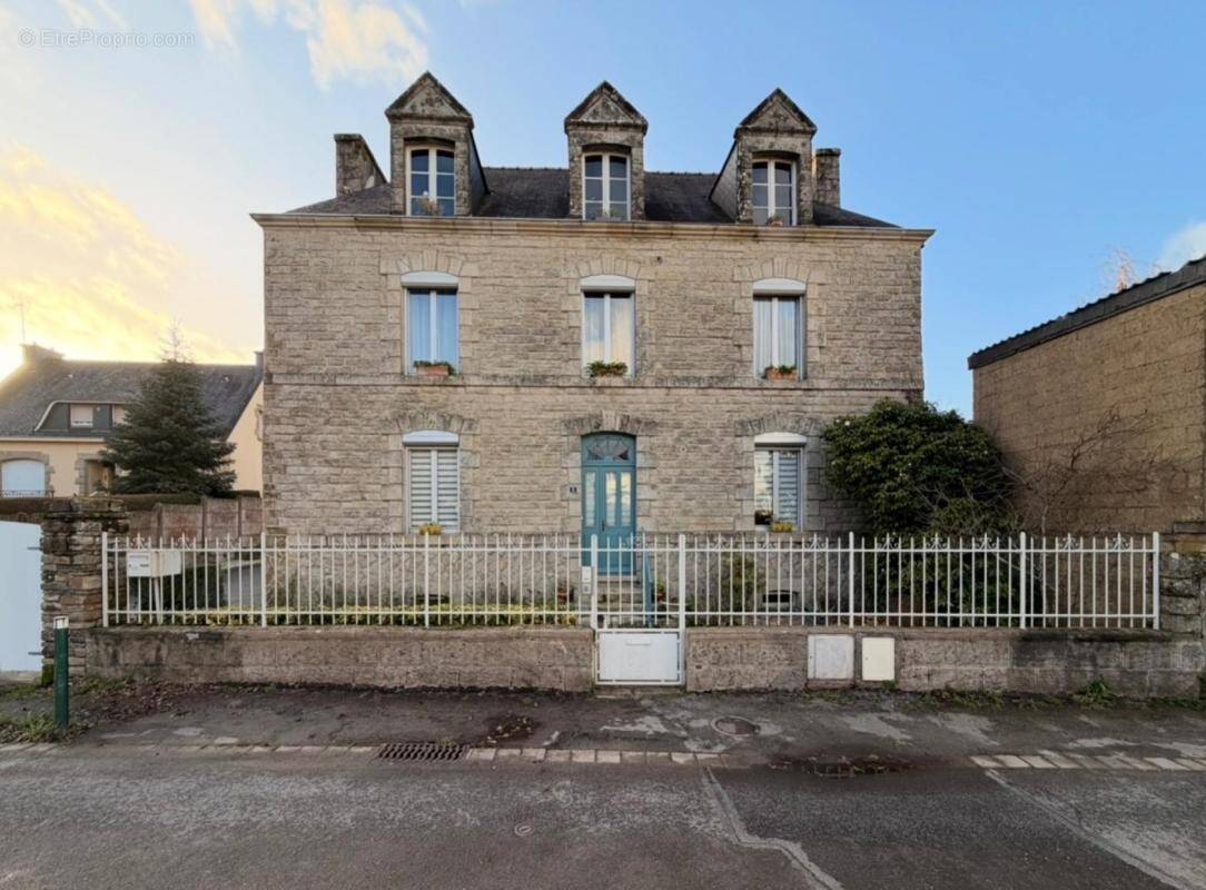 Maison à MALESTROIT