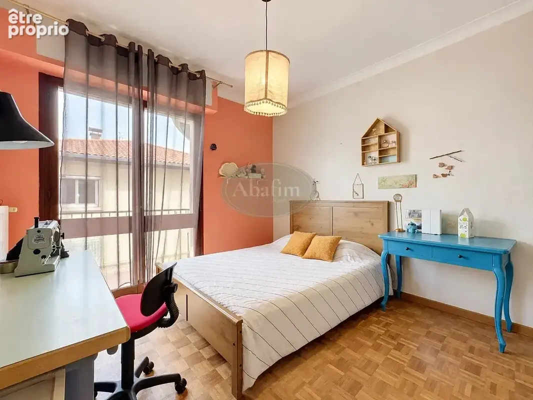 Appartement 102 m² quatre chambres garage et jardin. - photo 7