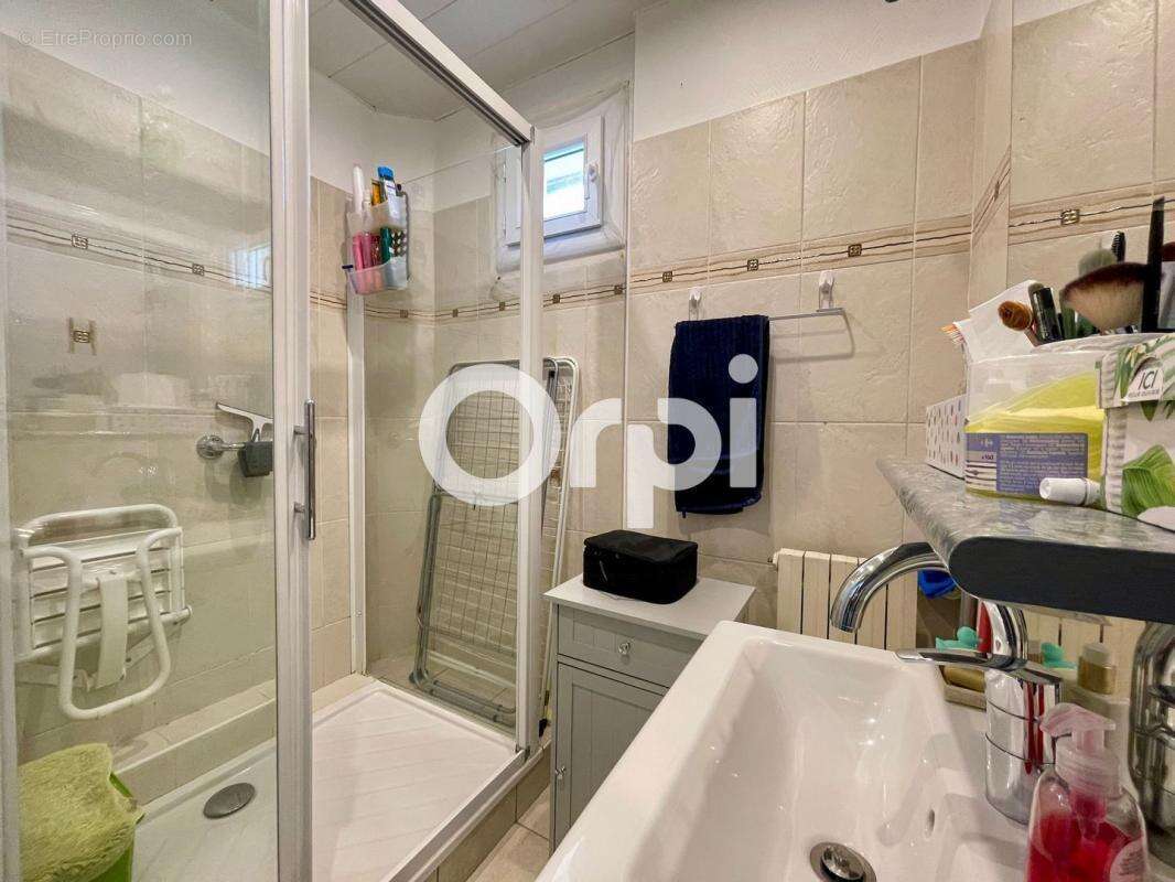 Appartement à FROGES