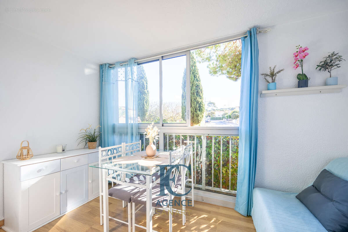 Appartement à SIX-FOURS-LES-PLAGES