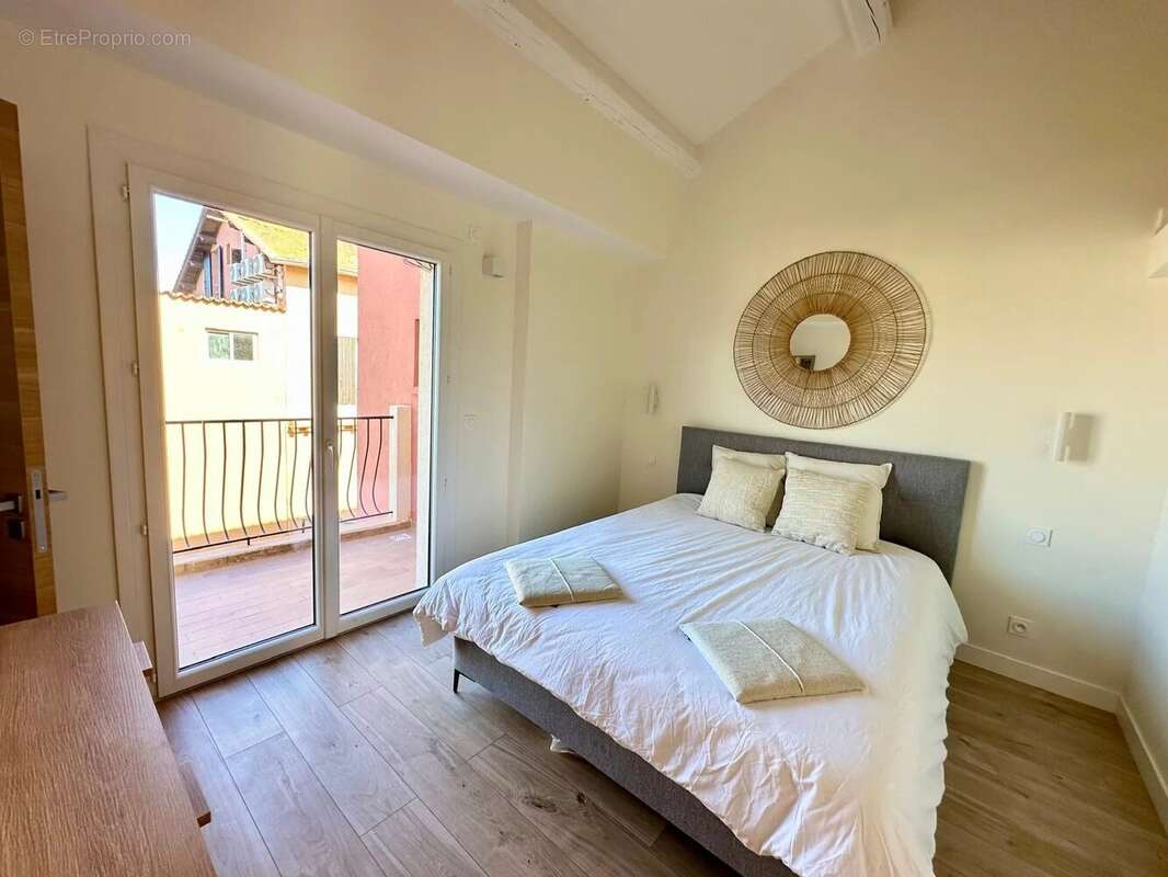 Appartement à MANDELIEU-LA-NAPOULE